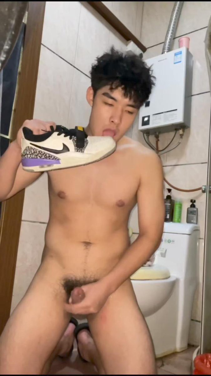 sdafsdafsdafds2's tweet photo. 妈呀，好大好帅，太好看了吧
好看到硬了想射
这也太大了啊  
卧槽卧槽，受不了啦

更多完整版下载小蓝视频观看:https://t.co/QJ4nsK0Oak

正太骚u蓝:https://t.co/s43r1OvS6R

 G头条永久免费:https://t.co/AHr2YVw81w https://t.co/R5lNnDz8xV