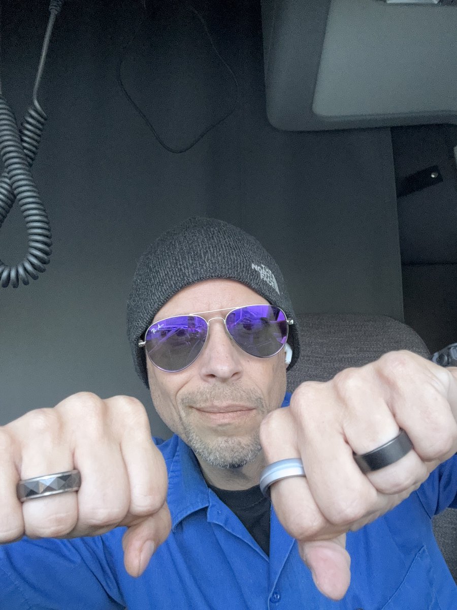 DarkViRuS_X's tweet photo. Bro do you even #wear2earn #stayhealthy #trackyourdailyhealth #helpchangetheworld #getrewarded #takecontrolofyourdata #appleringstealsyourdatawifnorewards #imgoingtoneedmorefingers @BlueberryRing @DeRing_io @CudisWellness @watchxnetwork https://t.co/ui5rvEVxvO