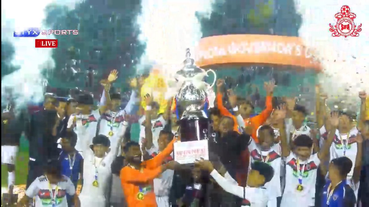 relicF14's tweet image. WE.ARE.THE.CHAMPIONS
NEUFC (R) defeated  Gangtok Himalayans SC 4-3 on penalties to win the 40th Governor&apos;s Gold Cup 🏆International Football Tournament
That’s 2 in 2 FINAL wins for us🔥
NEW GENERATION NEUFC 🙌
#NEUFC 
#IndianFootball