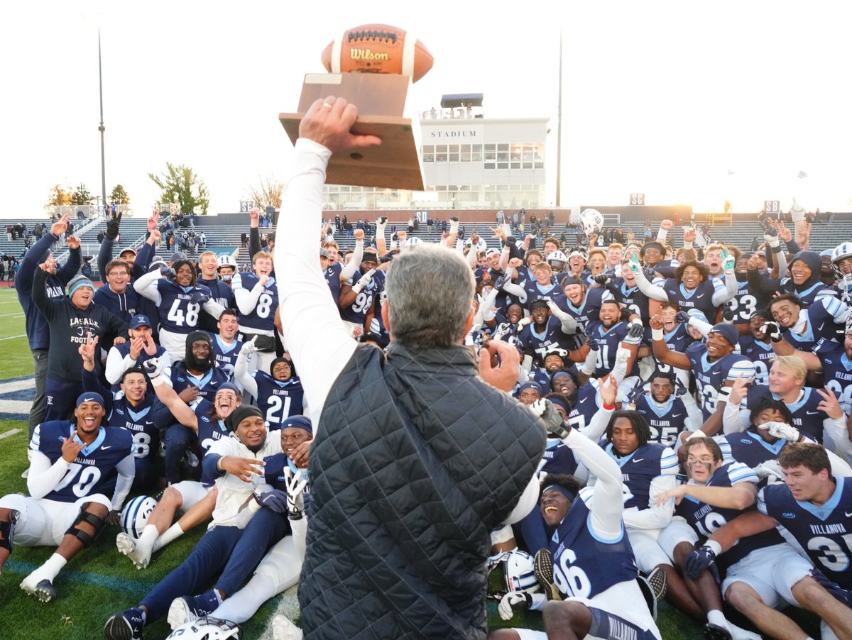 NovaFootball's tweet photo. The trophy is staying home! 🏆

#BattleOfTheBlue #GoNova https://t.co/quR70ZMSWN