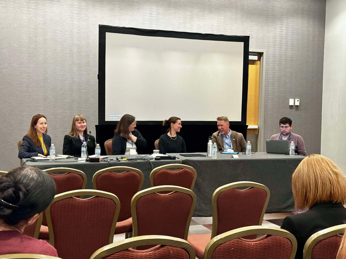 lissashch's tweet photo. A great panel yesterday at #ASEEES24 discussing transformations in Ukraine’s education, media, and law enforcement. Thank you wonderful colleagues Katerina Sirinyok-Dolgaryova, Kseniya Yurtayeva, and Anna Taranenko of @umichWCEE and our discussants Matthew Pauly, Aaron Kennet https://t.co/Xpi51pgpqg