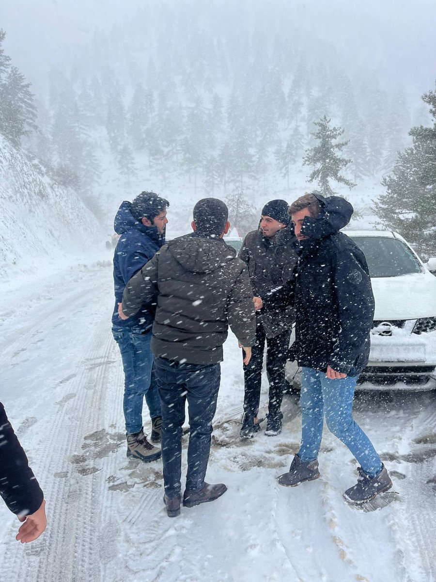 comertozen's tweet photo. +++ Şu an Maran bölgesindeyiz ve sahada halkımızın yanında olmaya devam ediyoruz. Karlastigi ve zincirsiz araclarla bölgeye hareket etmeyelim  Hepimizin daha dikkatli ve tedbirli olması gerekiyor.#karlamucadele https://t.co/TVZ12brsTY