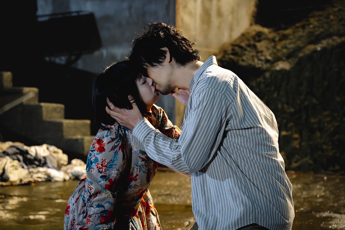 海に眠るダイヤモンド」池田エライザ＆斎藤工が2度のキス 大人のラブ