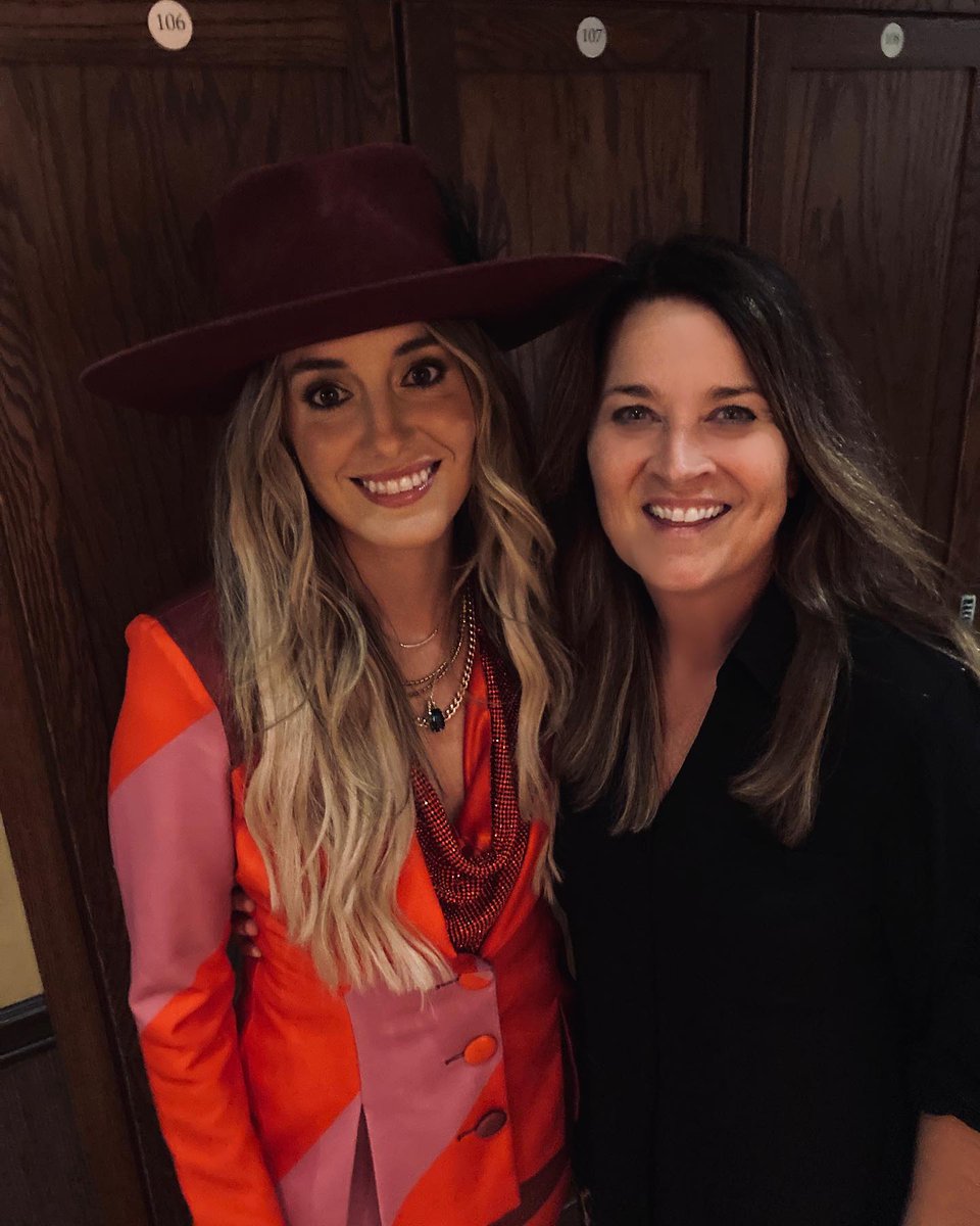 "Hits &amp; Grinner" <a href="/VictoriaVenier/">Victoria Venier</a> hanging with this year's CMA Female Vocalist of the Year.