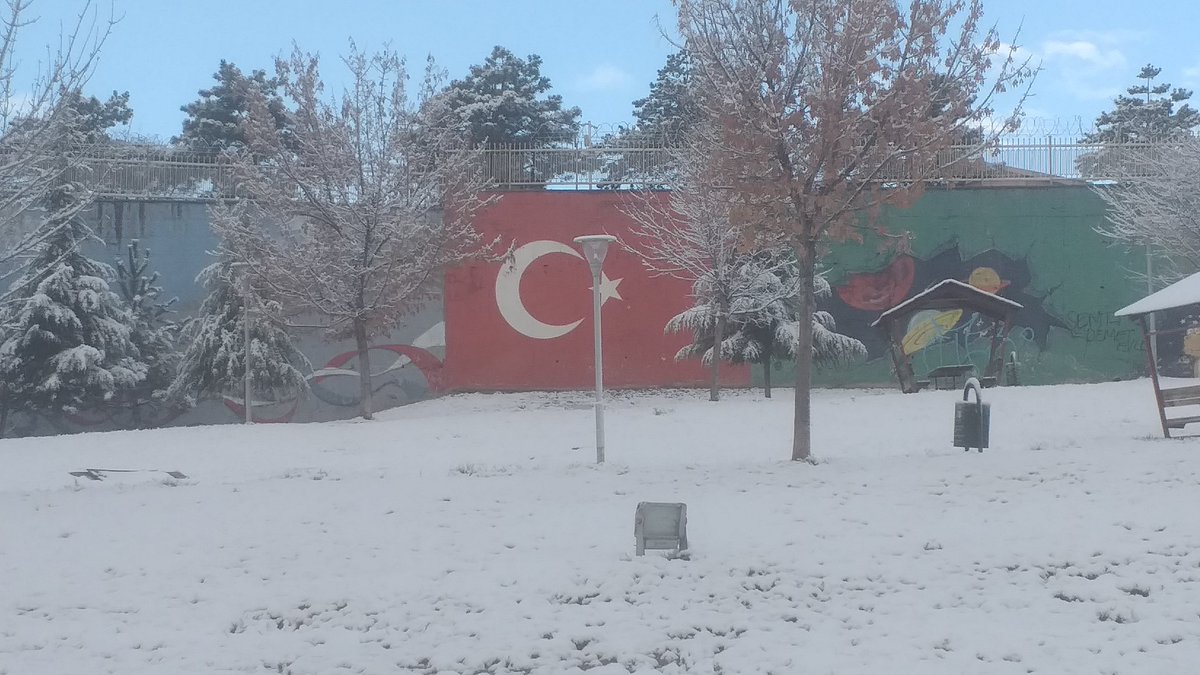 Büyük Önder
Başöğretmen
Mustafa Kemal Atatürk 'ü
Saygıyla Ve Minnetle
Anıyoruz
Açtığın Yolda Parlayan Yıldız
Işığın her daim devam ediyor.
Tüm Öğretmenler ve Öğretmen Adayları
Eğiten,Öğreten faydalı 
Olan
Tüm Öğretmenlerin,Eğitimcilerin
Öğretmenler Günü Kutlu olsun
Atam Izindeyiz
