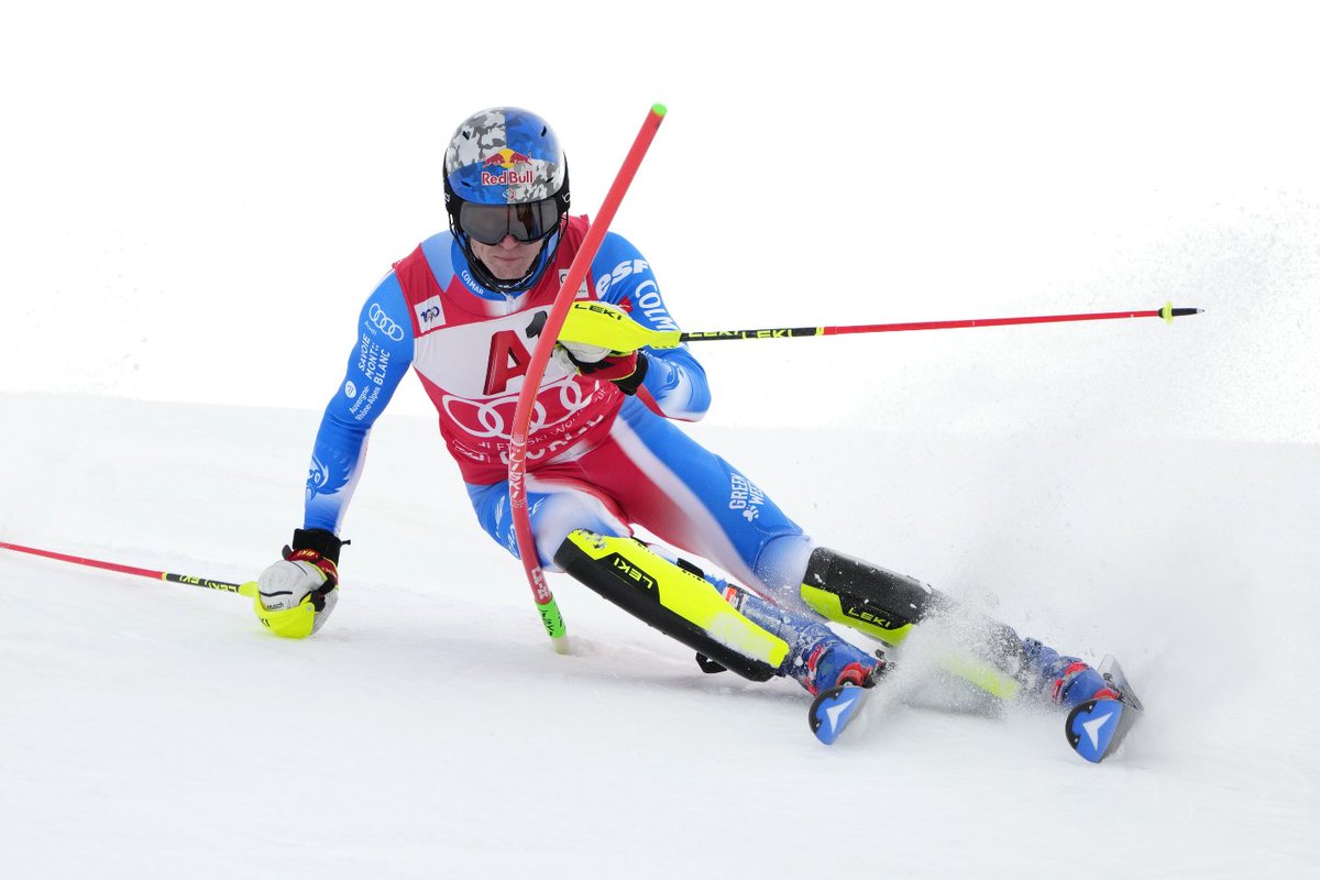 🔵🔵𝐌𝐀𝐆𝐍𝐈𝐅𝐈𝐐𝐔𝐄 doublé 👐 pour Clément Noel 🥇🥇
Il remporte le slalom de Gurgl, après celui de Lévi 🤟
Steven Amiez monte en puissance 🆙 avec une superbe 4️⃣place.
Paco Rassat accroche le top 15 avec la 1️⃣4️⃣ place 
📷 Agence Zoom