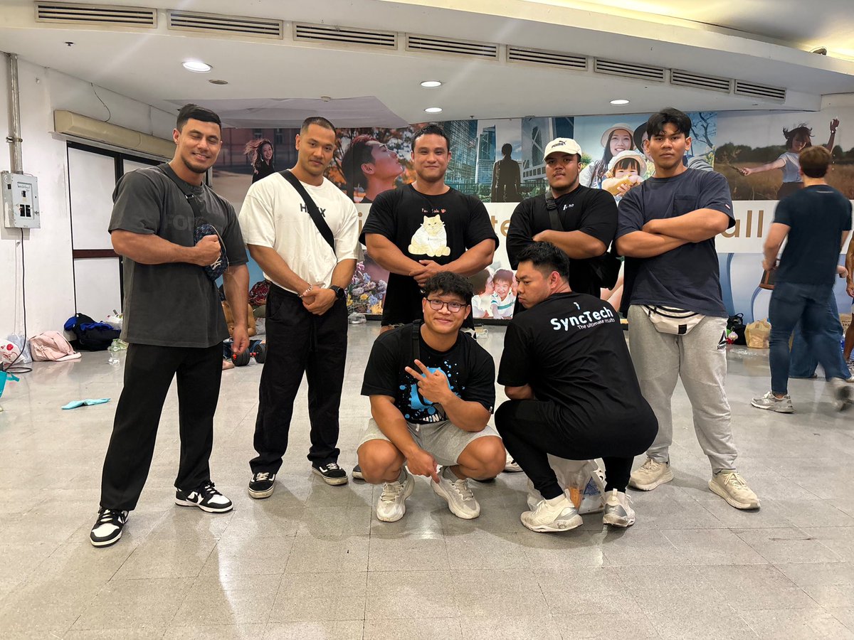 karnphysique's tweet photo. นานๆทีจะมากันหมด ยกเว้น พี่ธนา
@ หนุ่มกายงาม - crntral bangna
#teamsynctech
#synctech
#platinum https://t.co/2DIGepGLa9