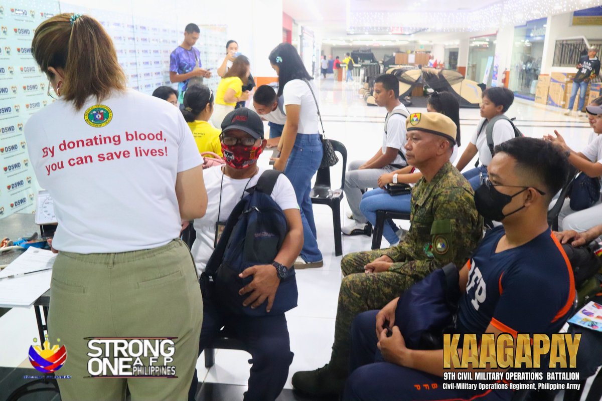 𝐊𝐚𝐚𝐠𝐚𝐩𝐚𝐲 𝐁𝐚𝐭𝐭𝐚𝐥𝐢𝐨𝐧 𝐉𝐨𝐢𝐧𝐬 "𝐃𝐮𝐠𝐨𝐧𝐠 𝐁𝐨𝐦𝐛𝐨" 𝐁𝐥𝐨𝐨𝐝𝐥𝐞𝐭𝐭𝐢𝐧𝐠 𝐀𝐜𝐭𝐢𝐯𝐢𝐭𝐲

Read More: facebook.com/9kaagapay/post…

#KaagapayNgMgaBikolano
#MatatagNaHukbongKatihan
#StrongerArmyStrongerCountry
#ServingthePeopleSecuringtheLand
#PhilippineArmy