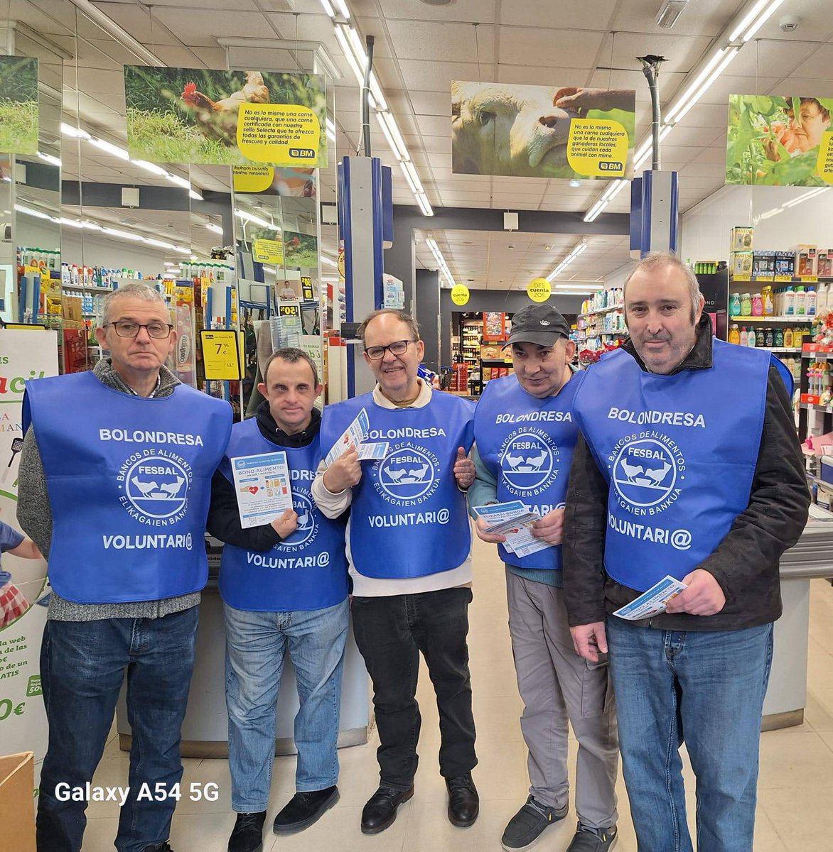 🤝 Gure Brakaldoko eta Uribitarteko aisialdi-zentroetako erabiltzaileek Elikagaien Bankuaren Bilketa Handian lagundu dute.
🤝 Personas usuarias de nuestros centros de ocio de Barakaldo y Uribitarte han colaborafo en la Gran Recogida de @BizBancAli.
#personasMÁSpersonas