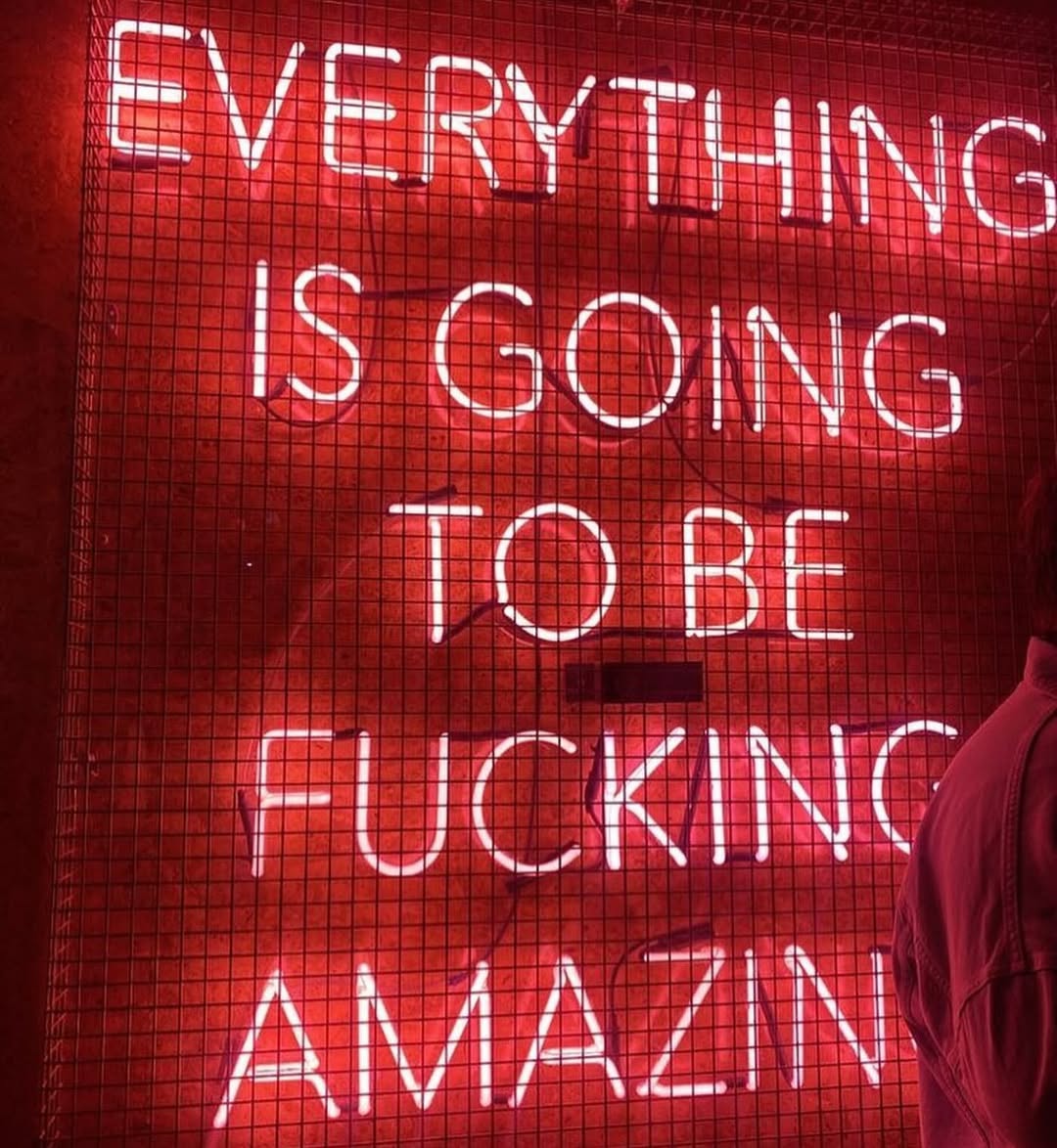 Mini Archillect tweet media