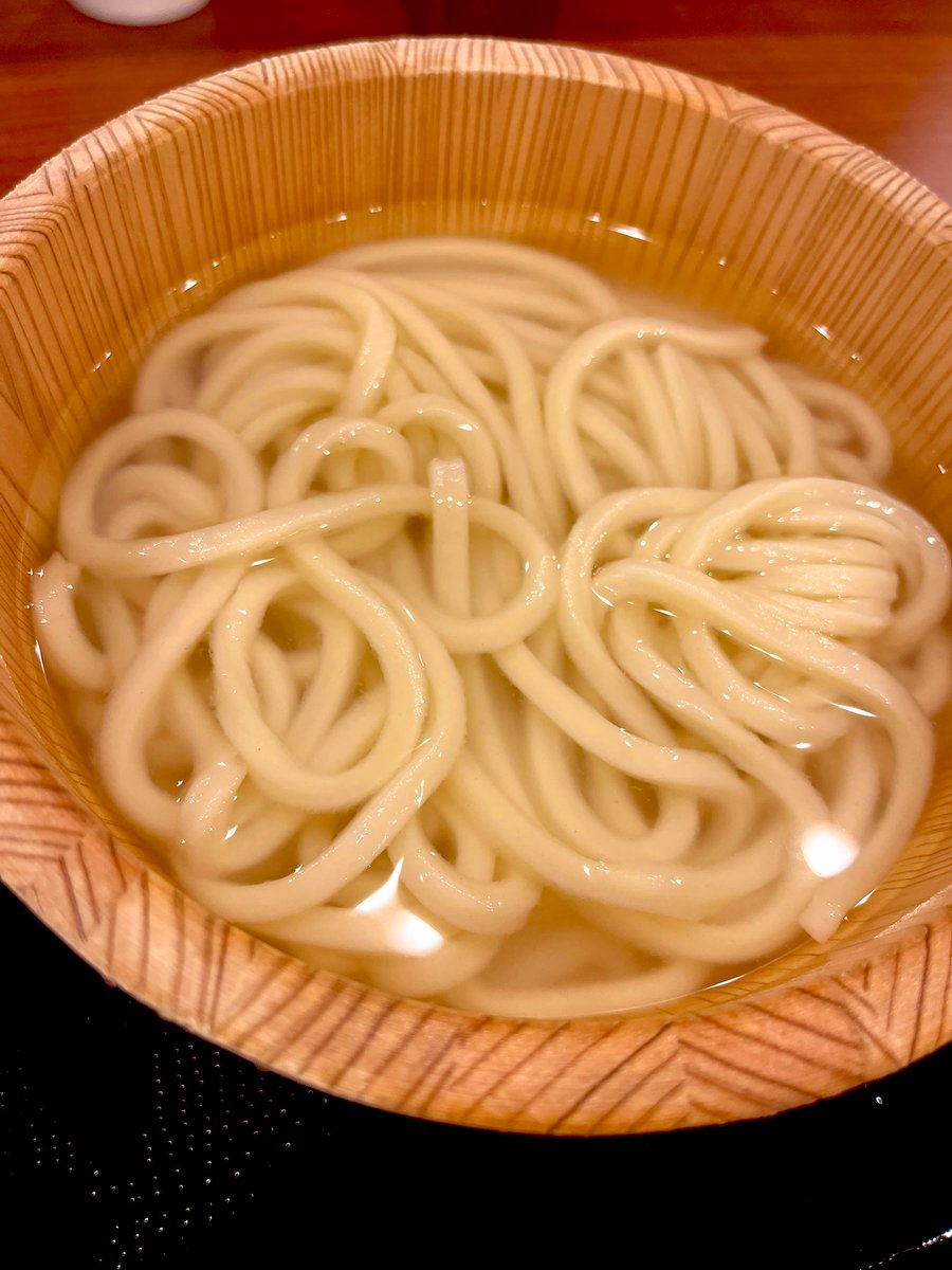aki_0706u's tweet image. 丸亀製麺
やっとありつけました❗️
わがまち釜揚げうどん　東京ver🗼
江戸前塩ちゃんこつけ汁を頂きました🍲
ちゃんこの締めにうどんを入れた感じで美味しかったです🍲
他のわがまちももっと食べたいですね🙋‍♂️🍲

jp.marugame.com/index.html

#塩ちゃんこ　#丸亀製麺