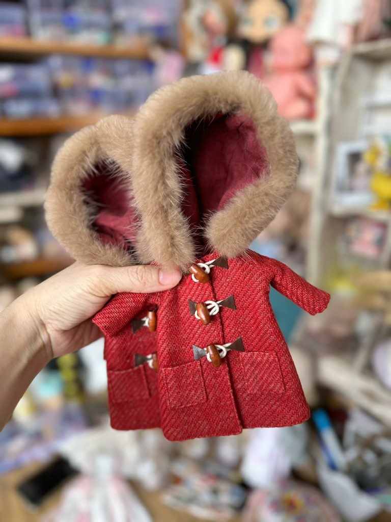 DollCraftsman's tweet photo. Size of blythe and pullip.
If you want to buy this item link in my bio.
#blythe #blythedoll #blythedolls  
 #blytheclothes #pullip #pullipdoll https://t.co/Ngme1dlfVY