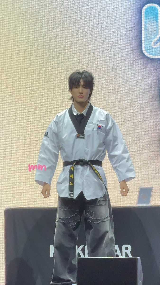 เจนน่วน tweet media