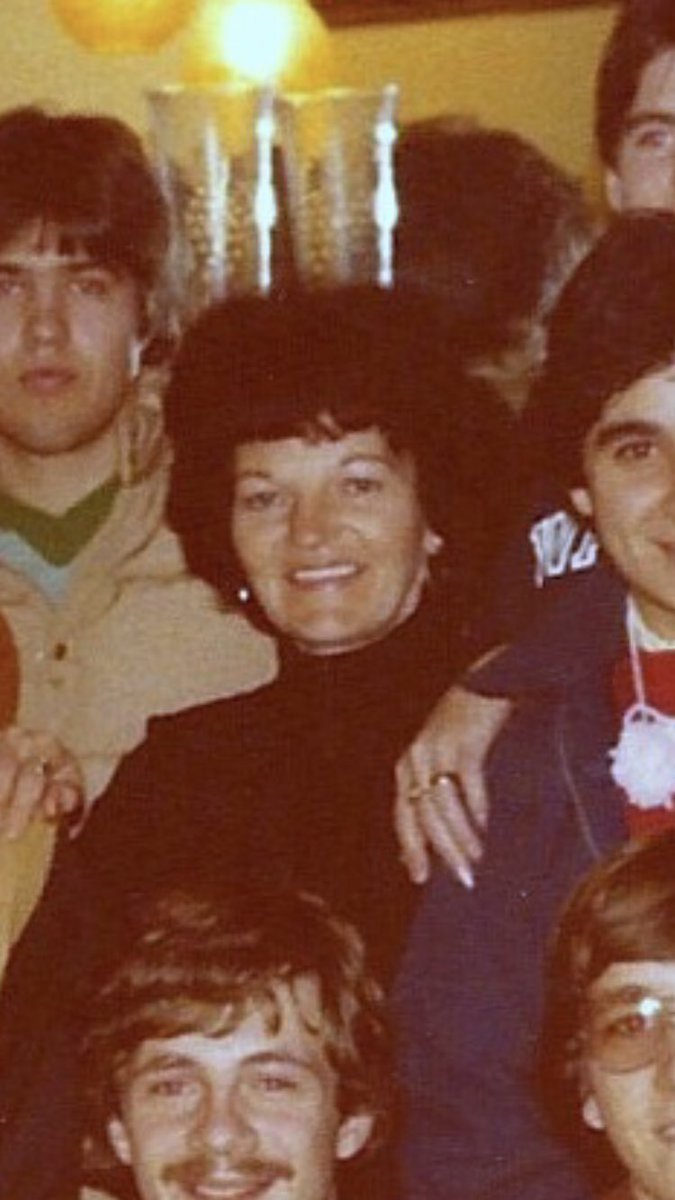 GodisloveJP's tweet photo. Happy 88th Birthday, Mom! R.I.P. ❤️🙏 Thanking God for you. https://t.co/tYNyzr3uWN