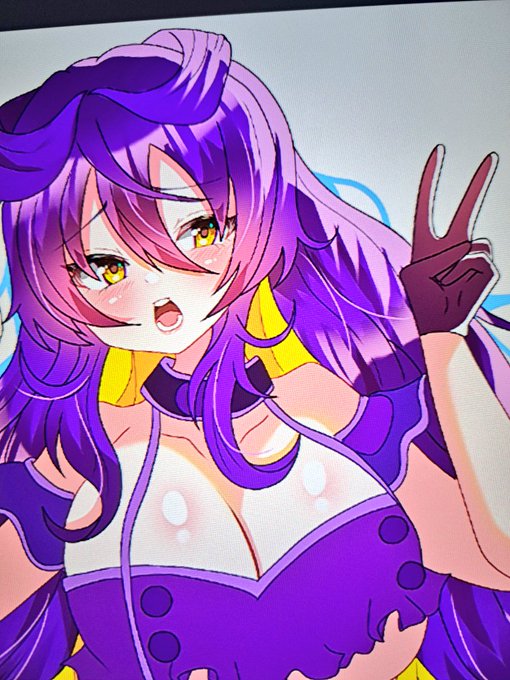 誕生日の日にまで水着着せられるプルーン描くの気持ちぃ〜〜〜
という進捗 