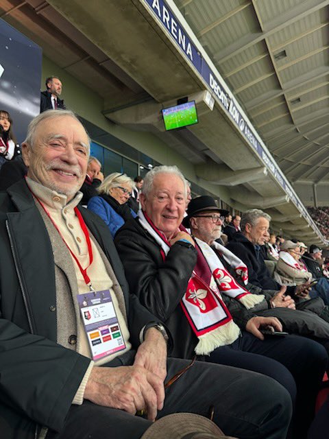 Martine Aubry tweet media