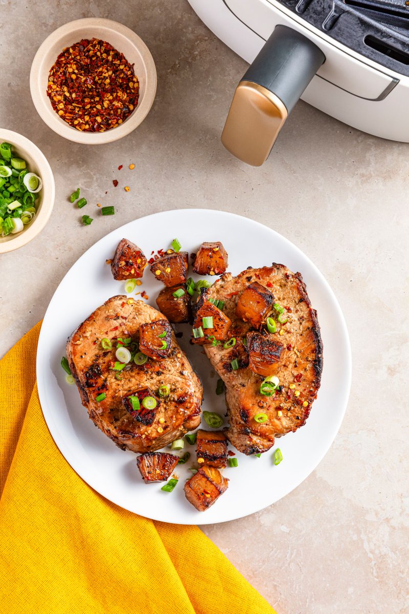 Send this to the person who should make this at their next #dinnerparty. 👀 Easy prep, quick cleanup and guaranteed to satisfy. #AirFryer Maple Teriyaki Glazed #PorkChops will be in the regular meal rotation after one bite. Find the #recipe at the link!

bit.ly/3zpVtBn