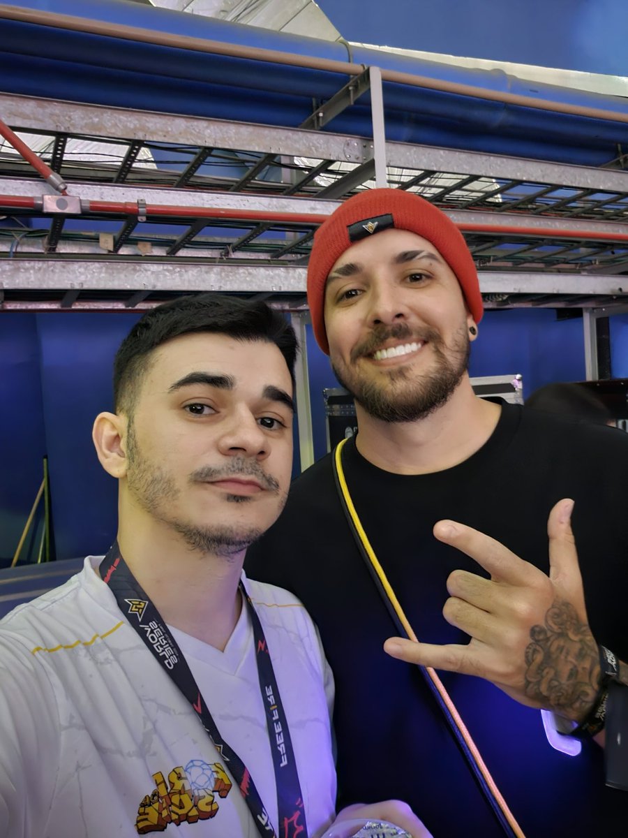 AMULETO DA SORTE

Todos os mundiais em que o <a href="/Weedzao/">Ernani Perim</a> esteve presente, o Brasil foi campeao !!

STREAMER SHOWDOWN
FFWS 2019
FFWS 2023
FFWS 2024