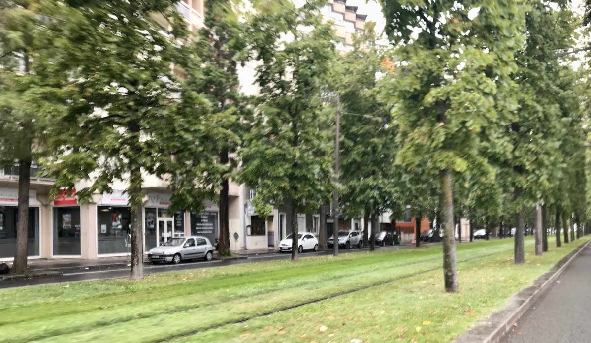 createstreets's tweet image. Dijon is not the only French city that’s been positively transformed by the #TramRenaissance -let’s hear it for Orleans 🇫🇷