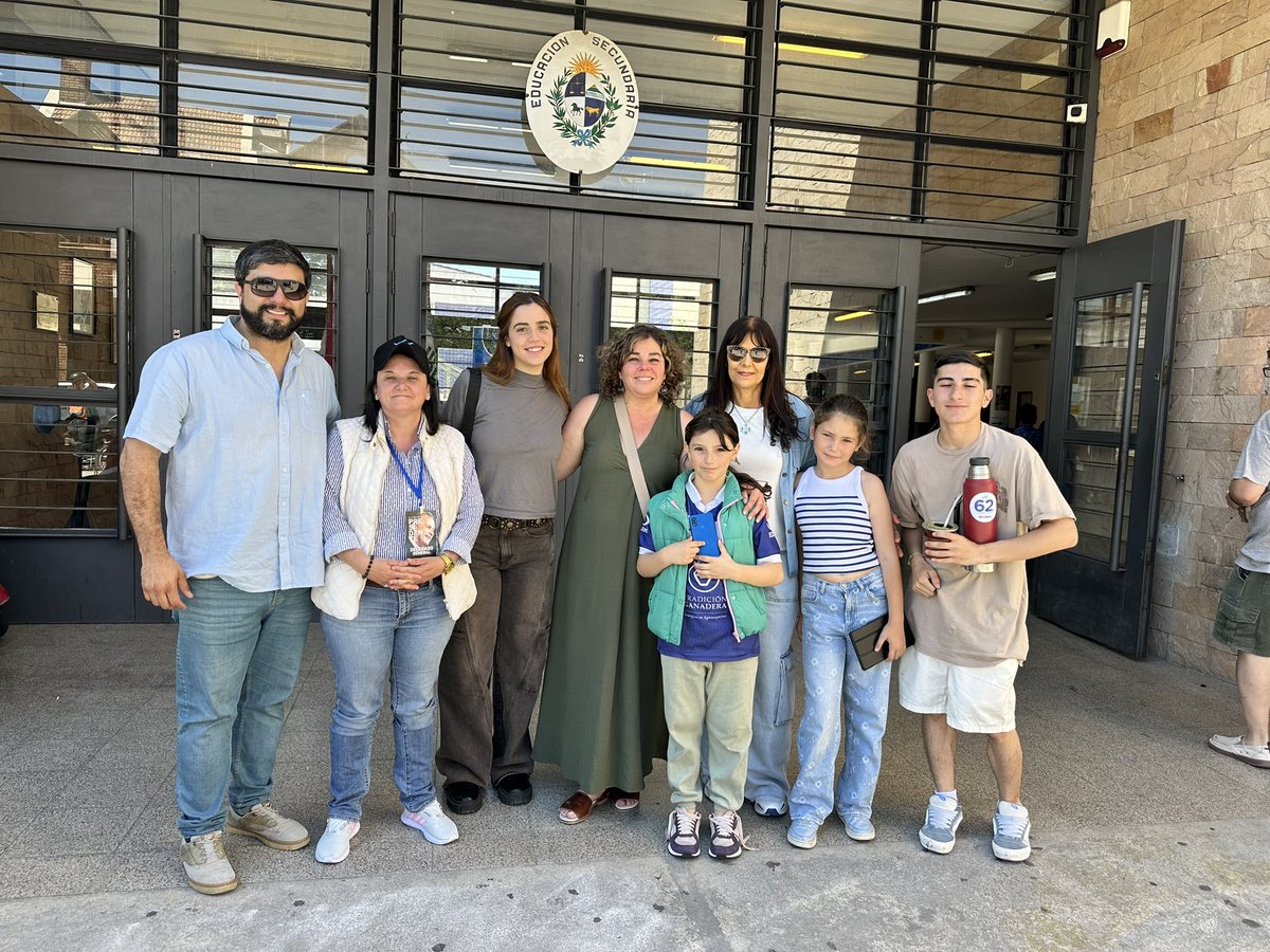 Que linda nuestra democracia! 🇺🇾 

Hoy es con <a href="/AlvaroDelgadoUy/">Alvaro Delgado</a> 
#ElPróximoPresidente