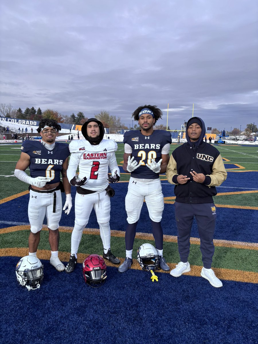 GarretsonRick's tweet photo. CHS FB Alums… they’re  everywhere… #Wolves4Life https://t.co/HdJqXk5OYw