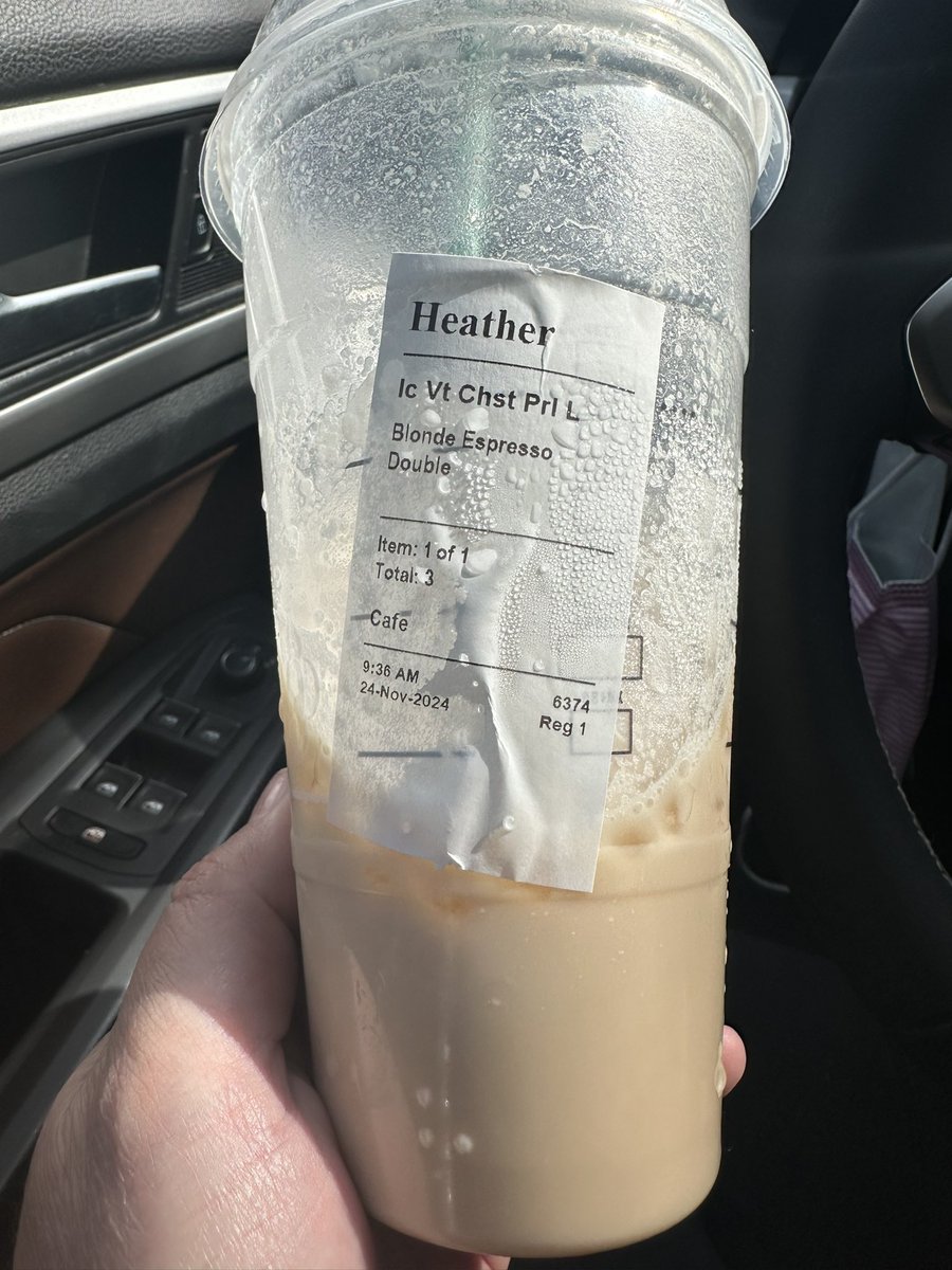 heathwestfield's tweet photo. Can someone who works @starbucks look at this and tell me what it means &amp;can you look at the color of the drink?
Cause here’s the thing, I ordered a lg iced Praline latte w -1 pump and this basically tastes like milk/sugar. No coffee taste Waaaay too much syrup. Am I the asshole? https://t.co/H5EDAH6yDz