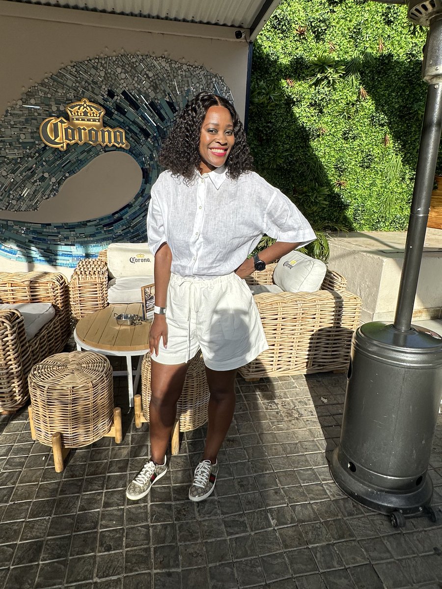 Tellithabi's tweet image. When she is not in her running shoes 🤍🤍🤍