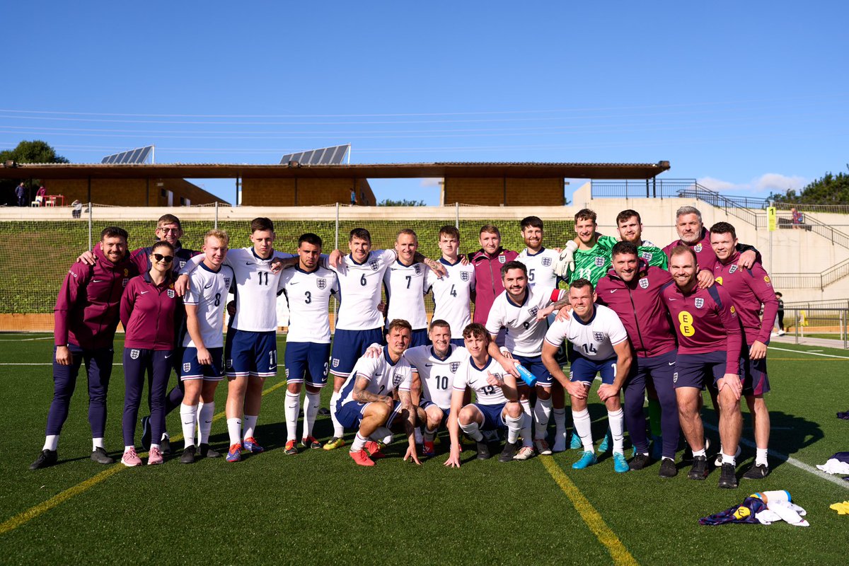 rossmckenna_'s tweet photo. A brilliant 17 days in Salou at the CP World Cup with this group! Always a pleasure being with this squad 🦁⚽️🎥 https://t.co/cOePXOFuzP