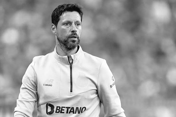 RUA! Já fizeste um jogo a mais.