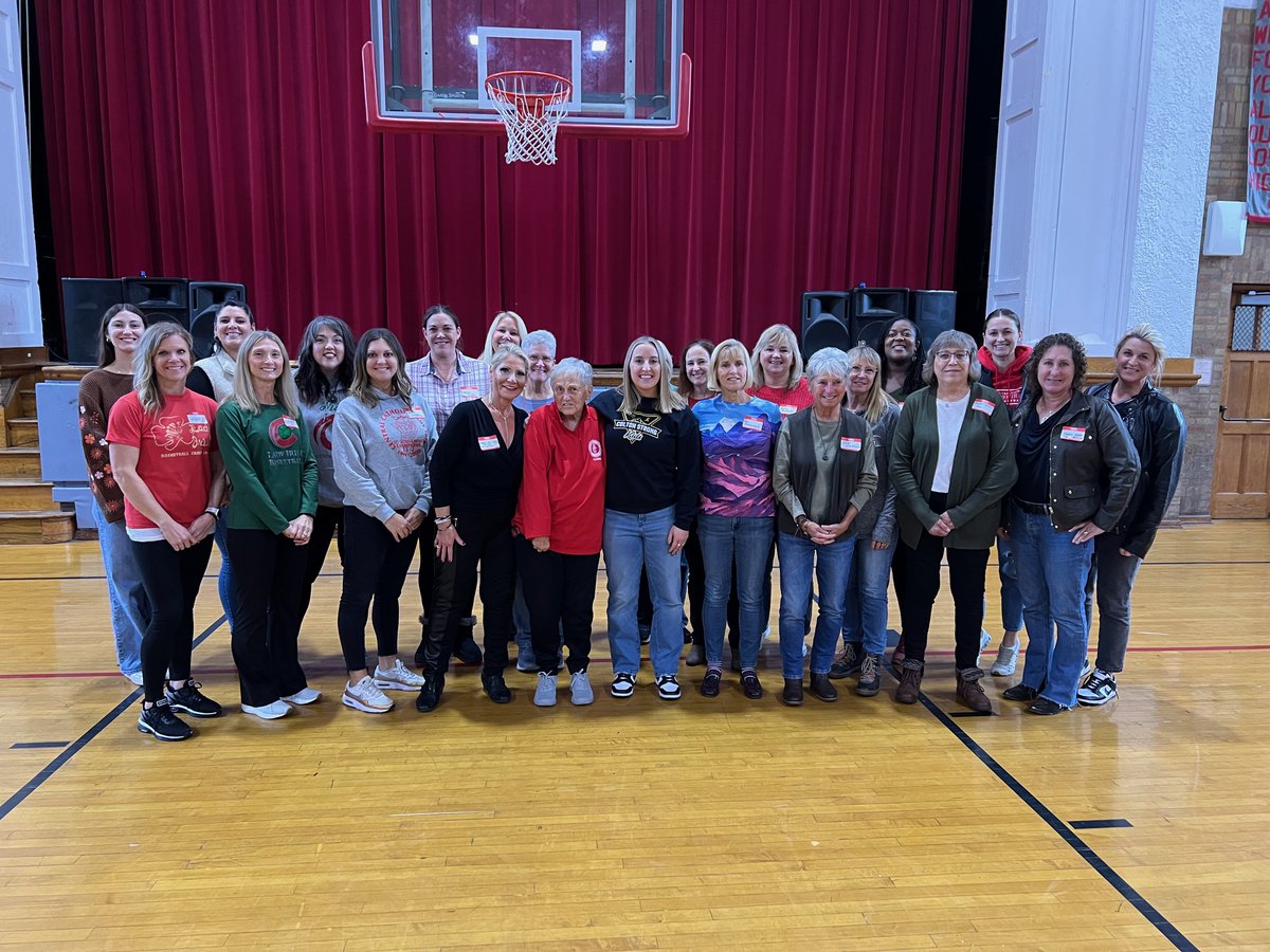 centralcatholic's tweet photo. ☘️ GREAT to see so many former @LadyIrishBB &amp; @CCIrishVball players back on campus at yesterday's reception in Krompak Hall.  SO FORTUNATE to have alumni from last 5 decades return to SPECIAL place on Cherry St ... GO IRISH!!! #CentralToLife l #CentralToRelationships ☘️ https://t.co/Jzly6AsDx6