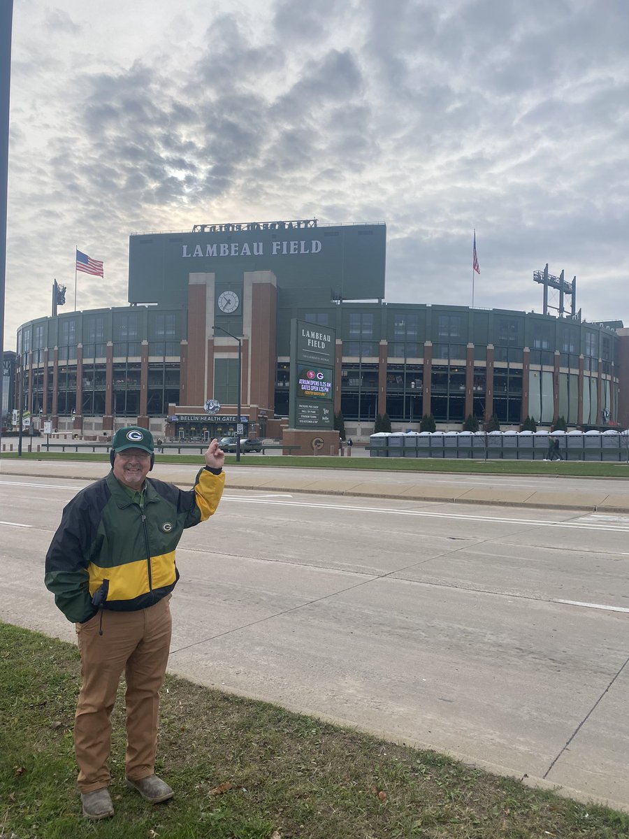 terrydpollard's tweet photo. Finally got to a packers game https://t.co/ViRSHOK4KG