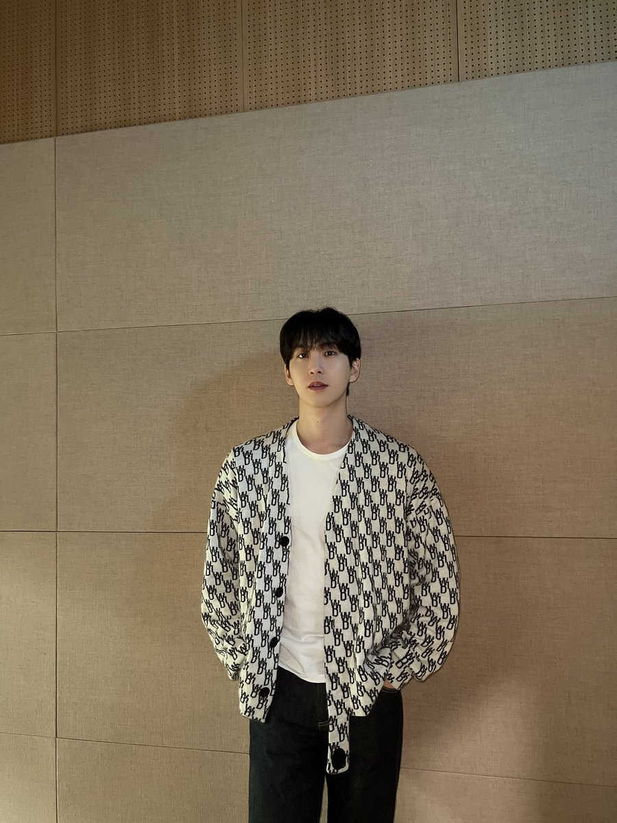 shinwonlooks's tweet photo. 🤍

#신원 #펜타곤 #SHINWON #PENTAGON @CUBE_PTG https://t.co/yVhitgMZS4
