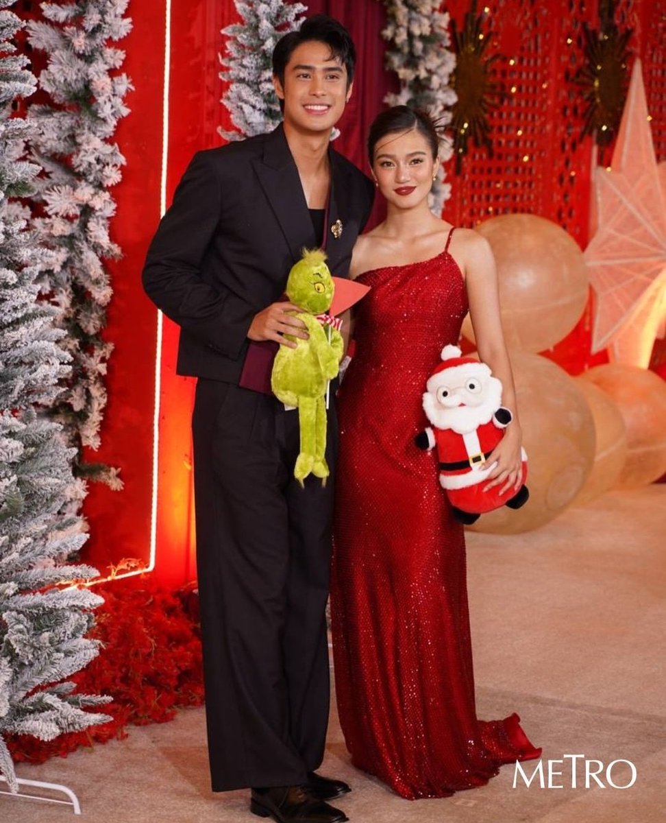 DonBelleOFC's tweet photo. IG | @.metromagph posted photo of @bellemariano02 and @donnypangilinan during the #StarMagicalChristmas2024 

BELLElieve IN DONNYsmagic

#DonBelle
#DonnyPangilinan 
#BelleMariano https://t.co/DBgdQD40W3
