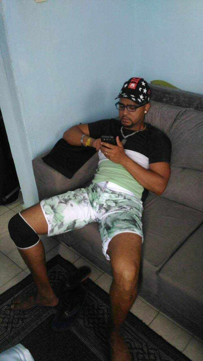 SandinhoB's tweet photo. MOMENTO DISTRAÍDO https://t.co/gHvD1G6RPo