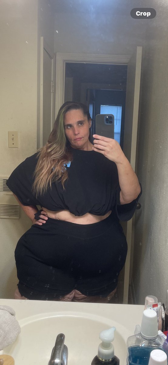 MariaMe62952135's tweet photo. 48 year old where… come join my onlyfans https://t.co/4DHFbLyXAv if you love big girls with rolls and cellulite https://t.co/oN0xrvBOQv