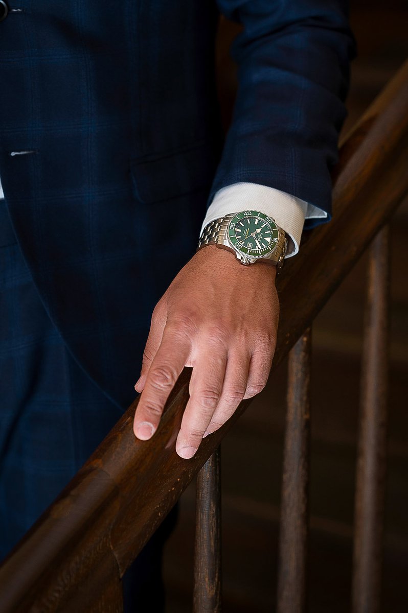 Davosa_USA's tweet photo. The most beautiful season of the year has begun
#watchfreak #lovewatches #ablogtowatch #legacyinthemaking https://t.co/NGA5EbIsvh