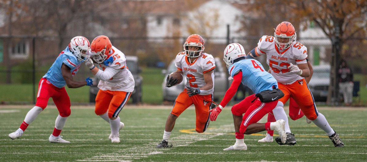 StephonDaShotta's tweet photo. Never stop till you hear the whistle....@dolphinfootball @CPLAthletics @IHSA_IL @mikeclarkpreps @suntimes_preps @StephonDaShotta https://t.co/6Tuezzs2bQ