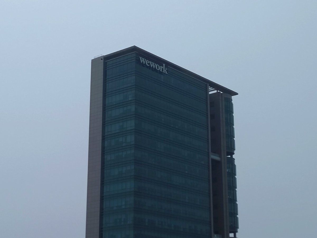 mehtabasm00n's tweet photo. Captured this shot at BKC #WeWork with my OPPO phone, and it instantly reminded me of the WeCrashed series. Fascinated by the vision behind @WeWorkIndia and its impact!
#WeWorkIndia #BKC #Mumbai #Photography #WeWorkBKC #photography #Tweet https://t.co/SjpUne8kgj