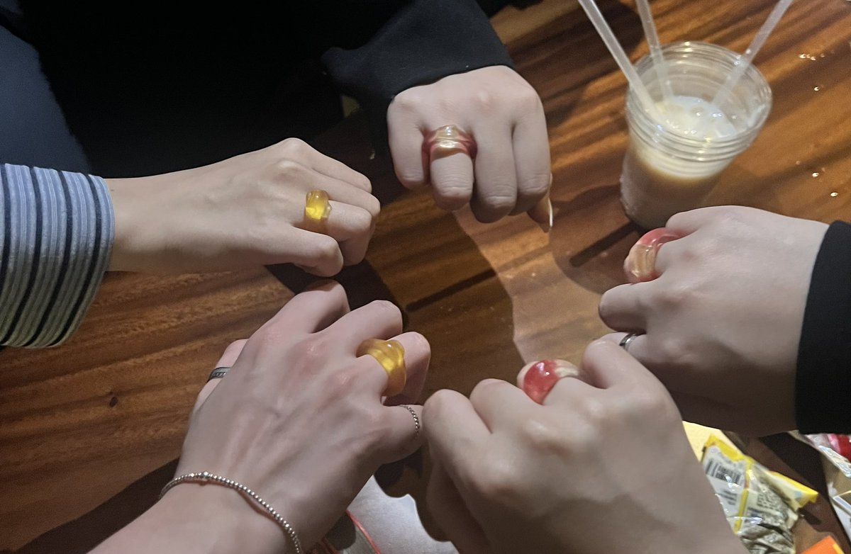 Roache_9's tweet photo. #REC_후기이벤트

오랜만에 도리벤 일펍에서 재밌게 놀다 왔습니다🥰
스탭분들 손님분들 너무 아름답고 친절하셔서 기억에 많이 남았어요🥹❤️ 좋은 추억 만들어주셔서 너무 감사드리고 우리 평생 도리벤 하고 살아요…. 🙏 https://t.co/rgDi1Y3wVR