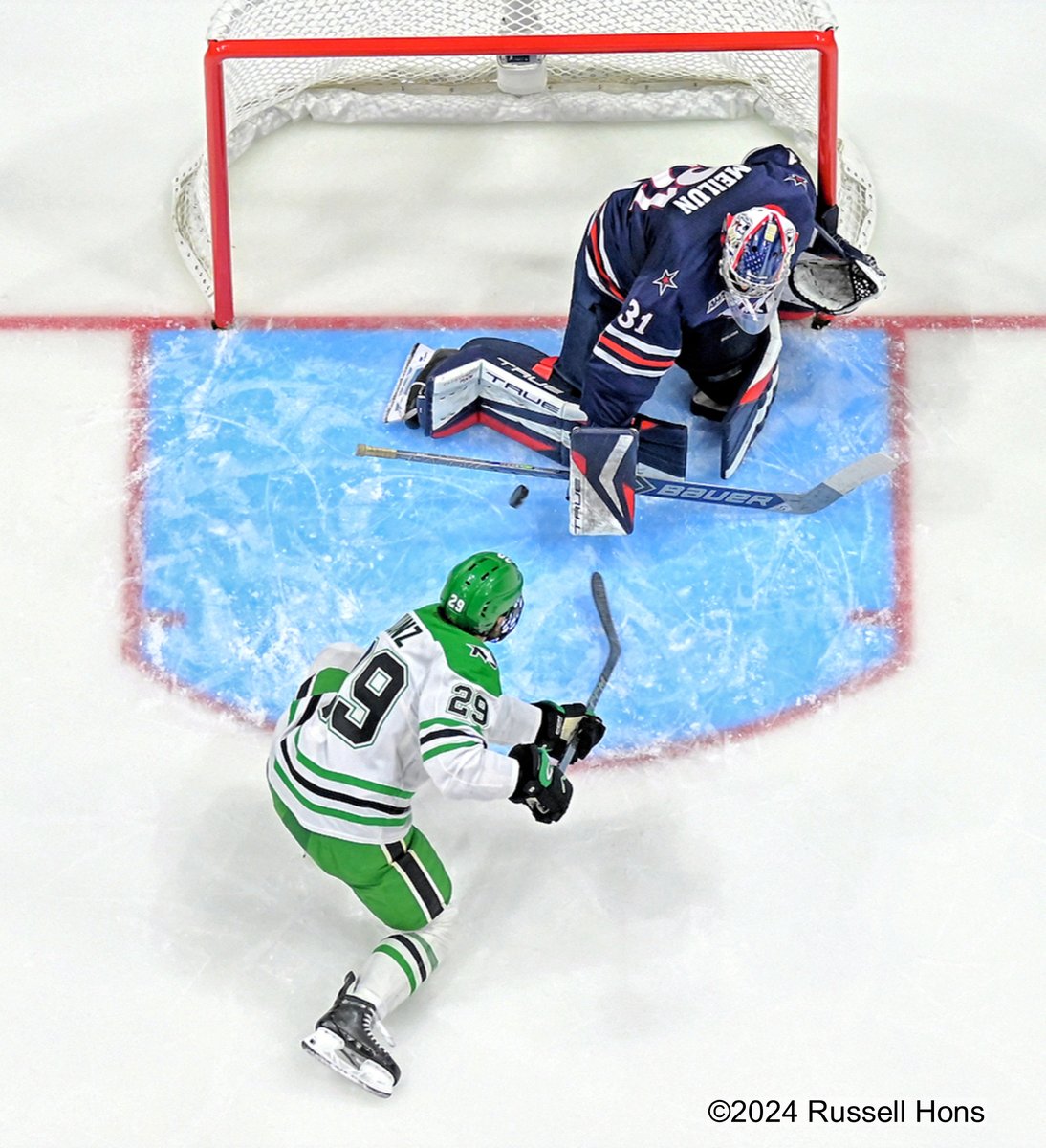 russhons's tweet photo. Another close game Saturday night. @UNDmhockey defeats Robert Morris 1-0 at the Ralph! Here are a few of my photos. #UNDproud https://t.co/ODQiUqDmzW