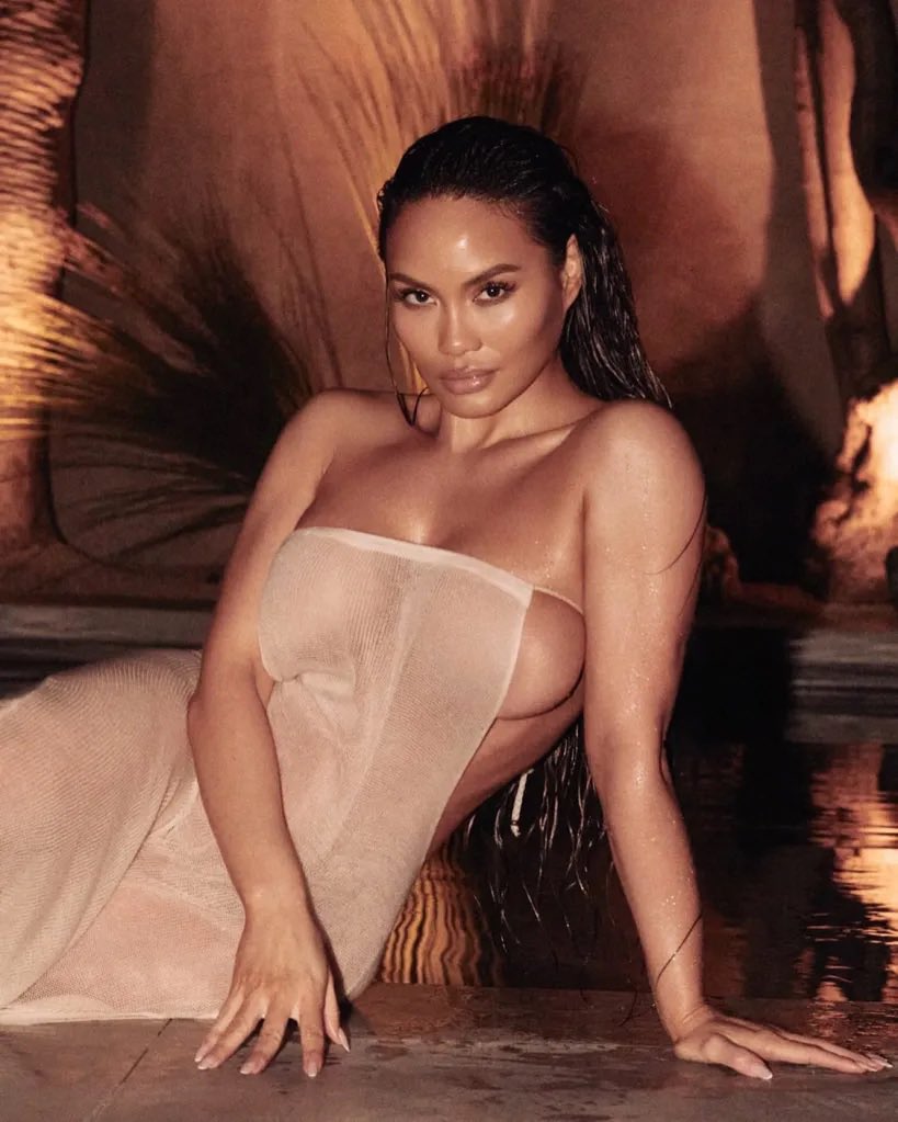 Good Morning Everyone, had my yoga session (Namaste) bath, now into pj’s with my blankie and watch some Netflix. My chill day!!! #Goddess

Wishing y’all a happy #SeductiveSunday 🔥🔥