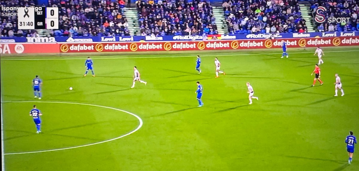 haskologlu's tweet photo. İFŞA 9 - S Sport, neredeyse tüm haftasonu BTK'nın TERÖRÜN FİNANSMANI olarak erişime engellediği yasadışı bahis sitelerinin reklamını gösterdi. Üstelik bunlar dijital reklam yani statta görünmüyor.

Vodafone, casino oyunlarını uygulamalarından oynatıyor.

Savcılık, ifşa ettiğim onlarca kişiye gözaltı yaptı, yakalama kararı çıkarttı. TV 8 paylaşımım sonrasında soruşturma açtı ancak diğerlerine susuyor.

Millipiyango'da casino oyunlarının her türlüsü var. Bu iki yüzlülük değil midir? Ya hepsine soruşturma açarsın ya da serbest bırakırsın.