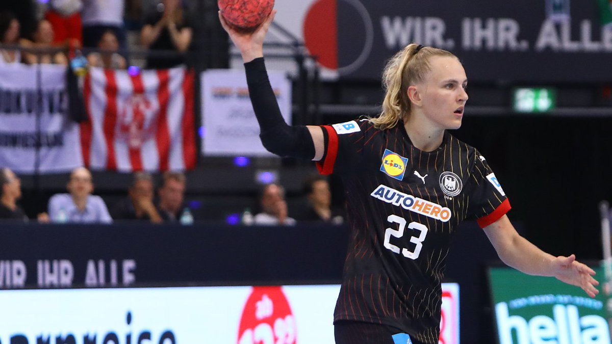 Hier wird nicht nachgelassen! 💯

(🇦🇹 7:12 🇩🇪, 24. Min)

#AUTGER #WIRIHRALLE #aufgehtsDHB #Handball 
--
Die <a href="/EHFEURO/">EHF EURO</a> Generalprobe jetzt via handball.net/videocenter
