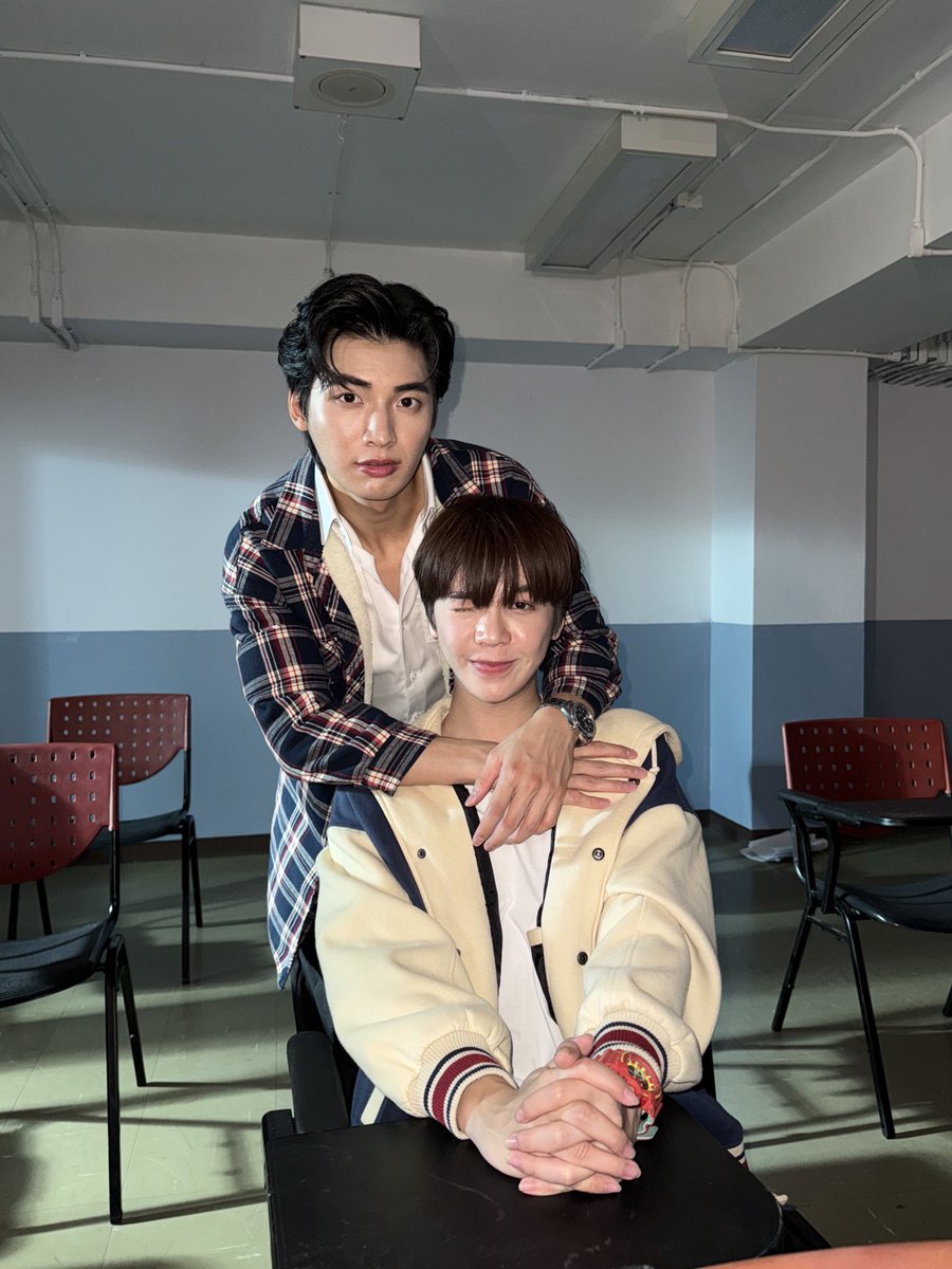 Ppopo34's tweet photo. ฝาก #ปอนด์เอิร์ธ นักแสดงจากซีรี่ย์ FoureverYouProject พี่หมอฮิลล์น้องเตอร์ ไว้ในอ้อมอกอ้อมใจด้วยค่า พี่คนสวยกะไอ้ต้าวบ๊อกแบ๊กเคมีเคใจ
#ZoomdaraAwards2025
#cooheart
#pondponlawit https://t.co/2yv8dRsGcn