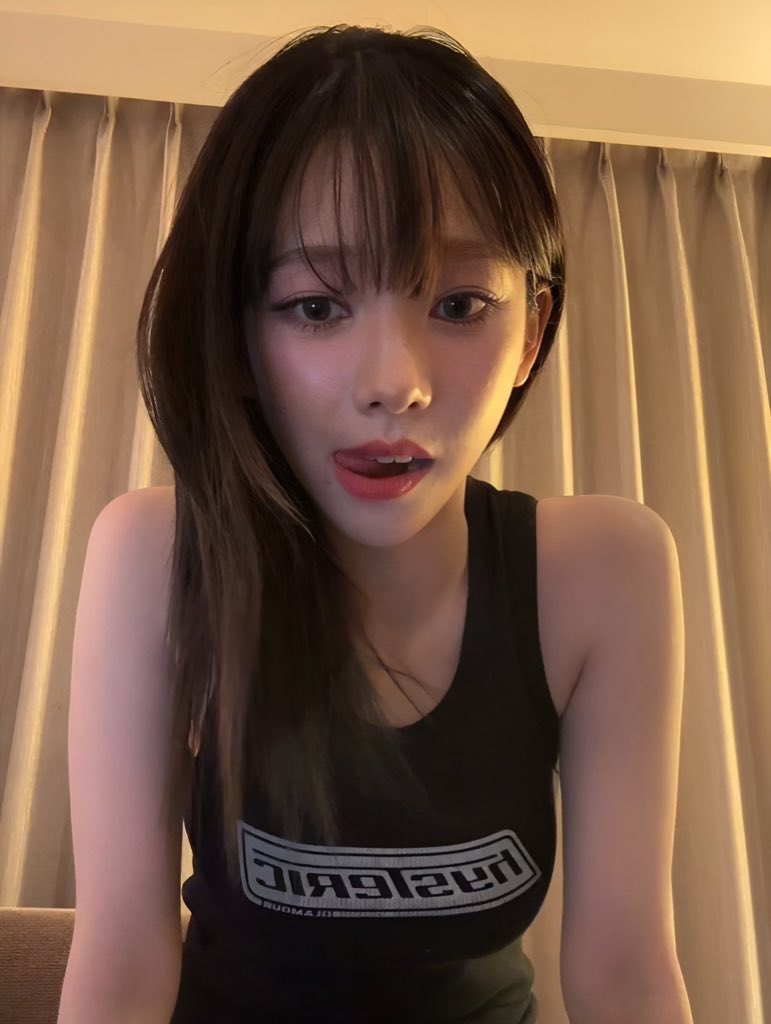 hourlykrn's tweet image. 