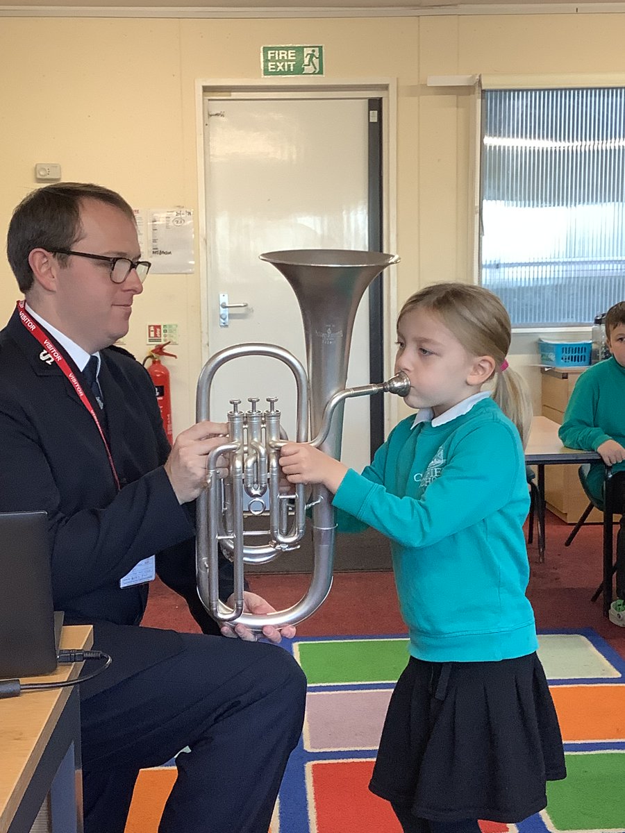 CatfieldPrimary's tweet photo. Last Thursday, we were visited by Salvation Army officer Harry. He taught us how the Salvation Army supports vulnerable groups in society. He even let us wear his hat and blow his baritone! https://t.co/PeAgC24cv2