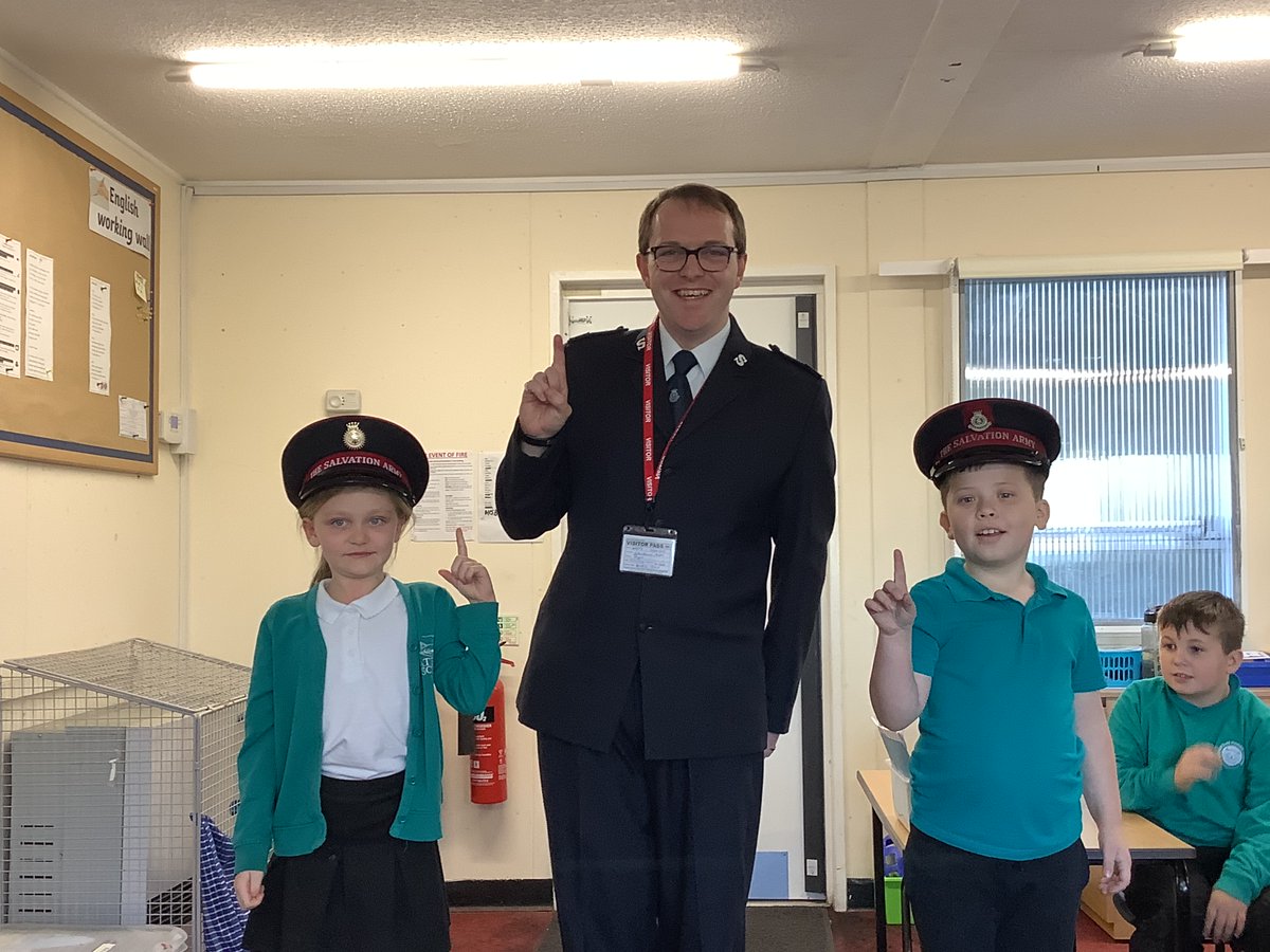 CatfieldPrimary's tweet photo. Last Thursday, we were visited by Salvation Army officer Harry. He taught us how the Salvation Army supports vulnerable groups in society. He even let us wear his hat and blow his baritone! https://t.co/PeAgC24cv2