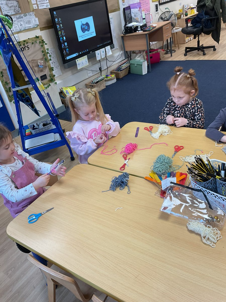 HungerfordAcad's tweet photo. Reception enjoyed learning about sound this week. We decided to made our own musical-bell instrument. 🎶 https://t.co/tg0MxR4yys