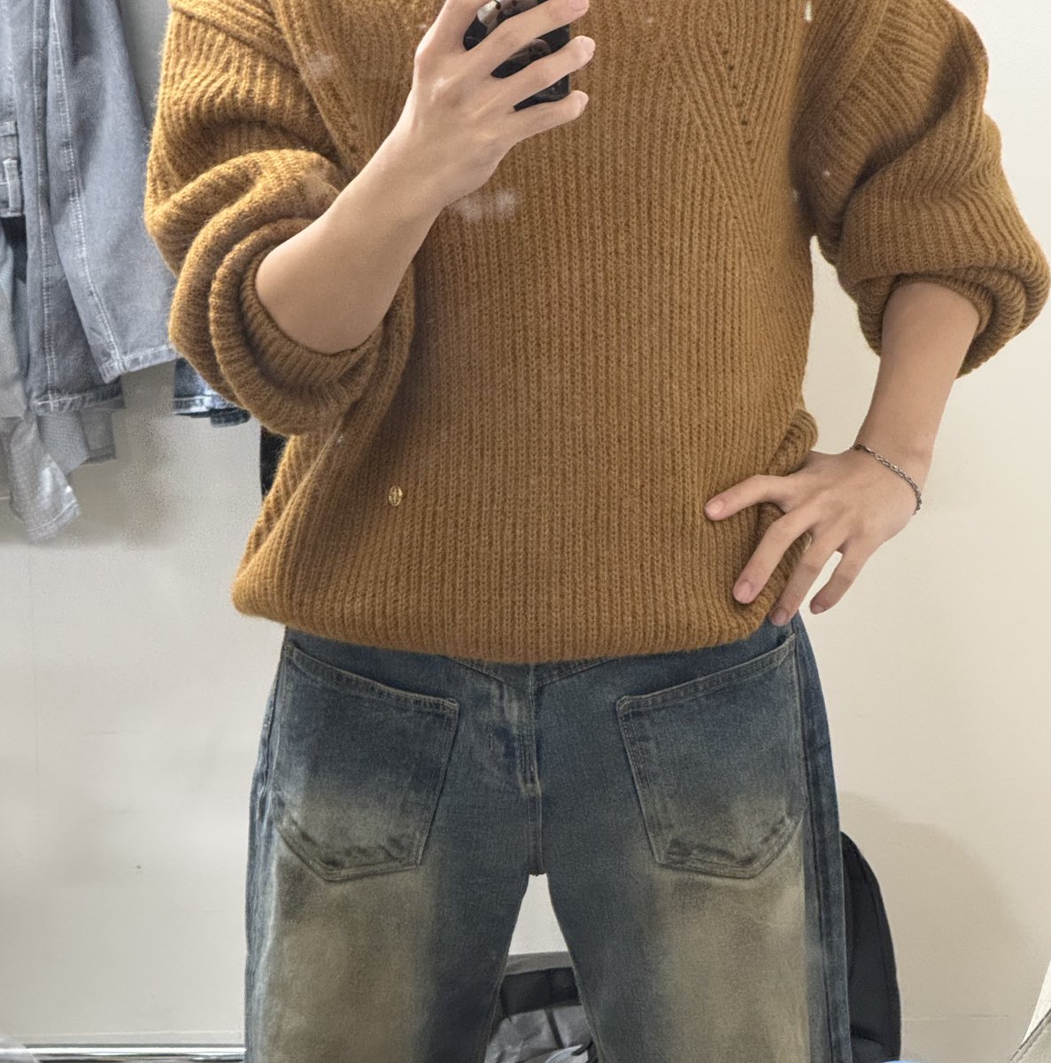 바지를 잘못 입어 버렸다..🙂