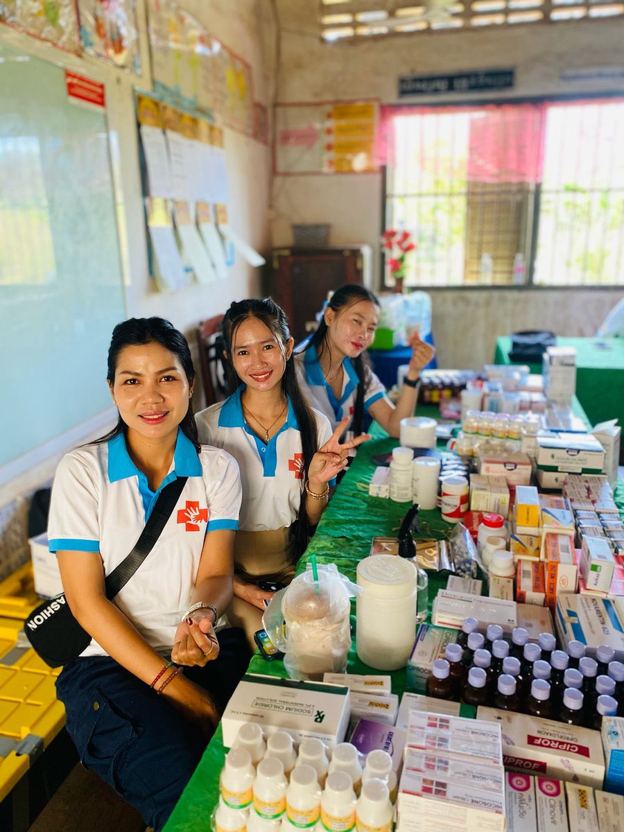 The hard working, great looking, fast charging, never stopping Chenla Children’s Healthcare Team on school outreach. ❤️❤️ #Cambodia #ChildHealth #ChildSurvival